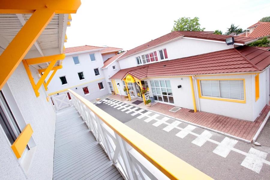 พรีเมียรคลาสลีออนซุดปิแอร์เบไนท์ Hotel Irigny ภายนอก รูปภาพ