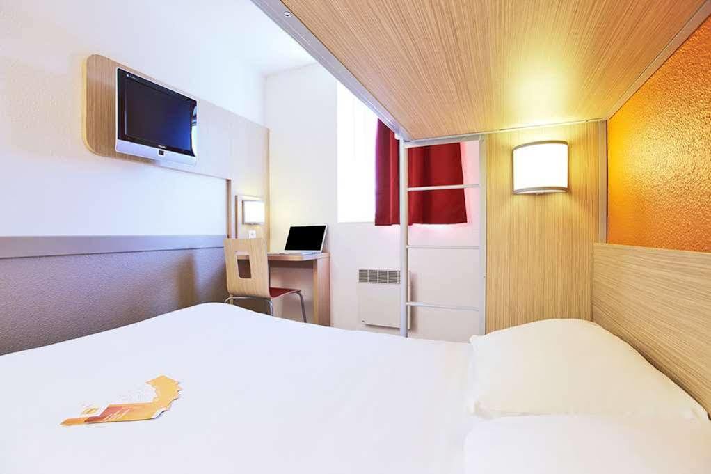 พรีเมียรคลาสลีออนซุดปิแอร์เบไนท์ Hotel Irigny ภายนอก รูปภาพ