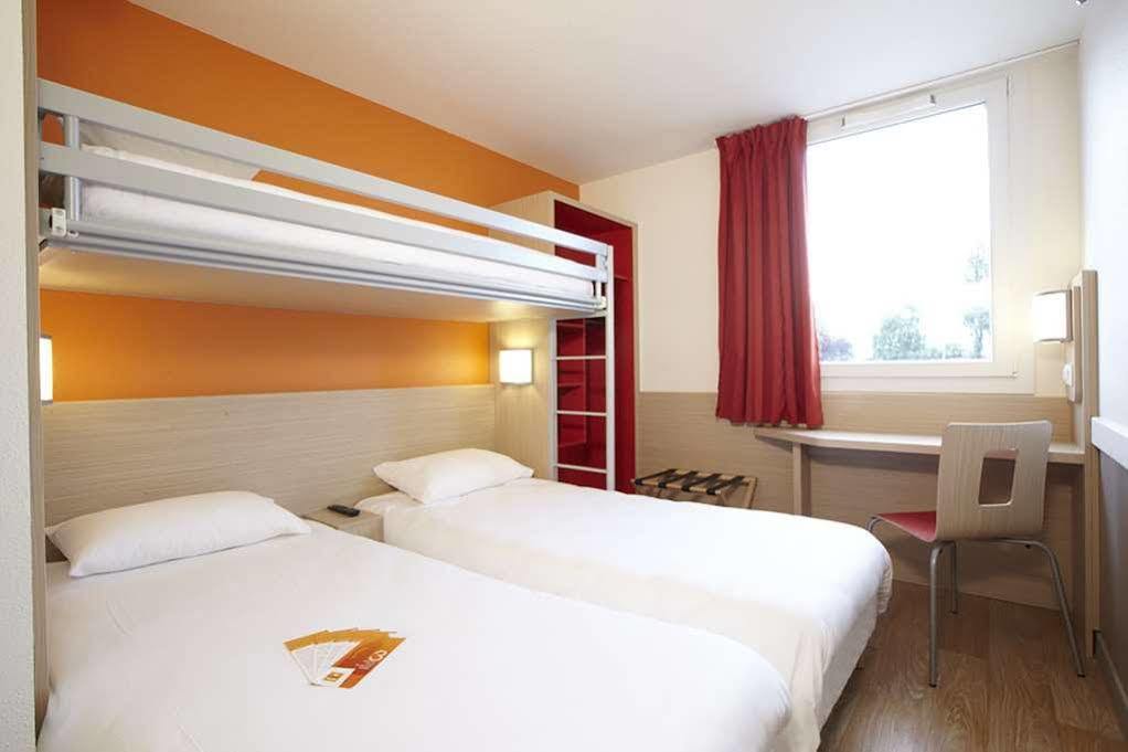 พรีเมียรคลาสลีออนซุดปิแอร์เบไนท์ Hotel Irigny ภายนอก รูปภาพ
