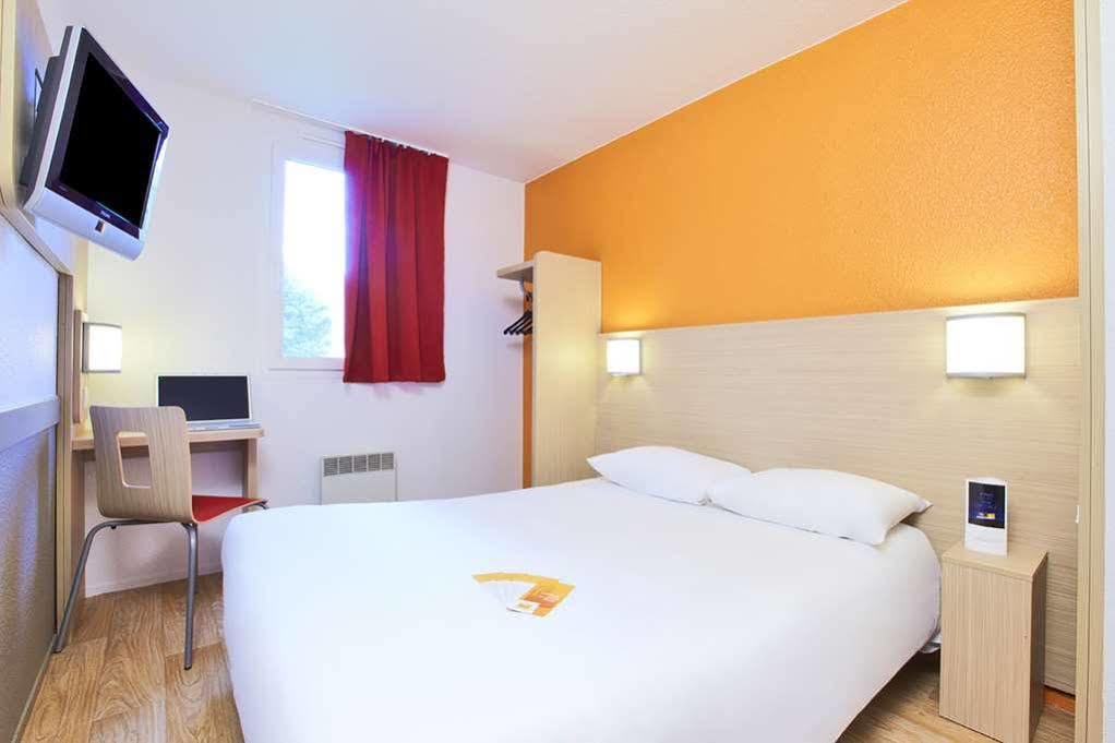 พรีเมียรคลาสลีออนซุดปิแอร์เบไนท์ Hotel Irigny ภายนอก รูปภาพ